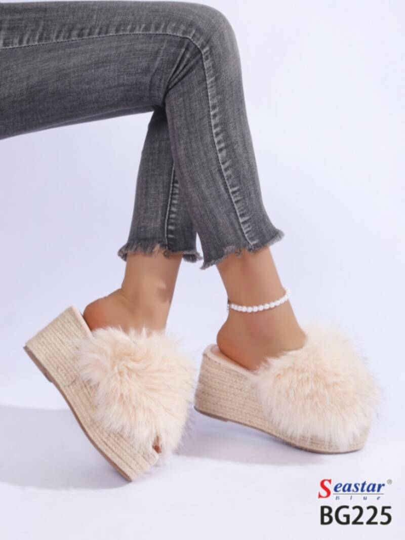 Klapki damskie Roz 36-41 / 12 par